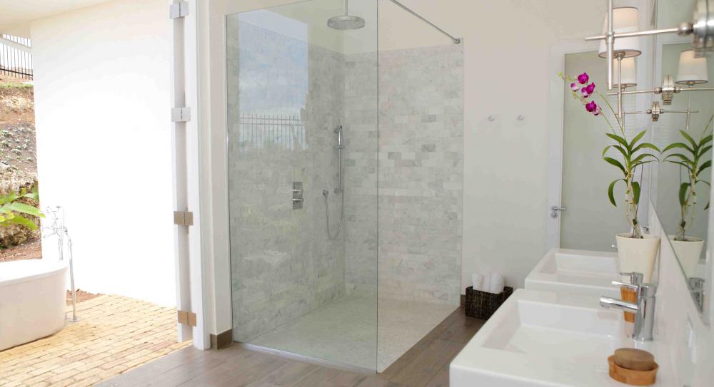 bathroom sugar water apes hill
